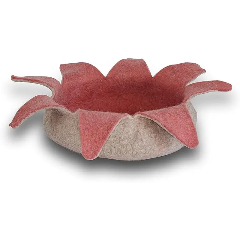 Distinctly Himalayan Wool Pet Basket Rose 14"