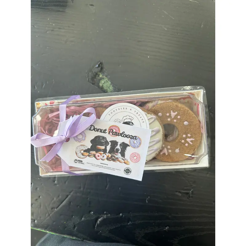 Tootsies & Treats Peanut Butter Treats Donut Palooza Rectangle Box (4oz)