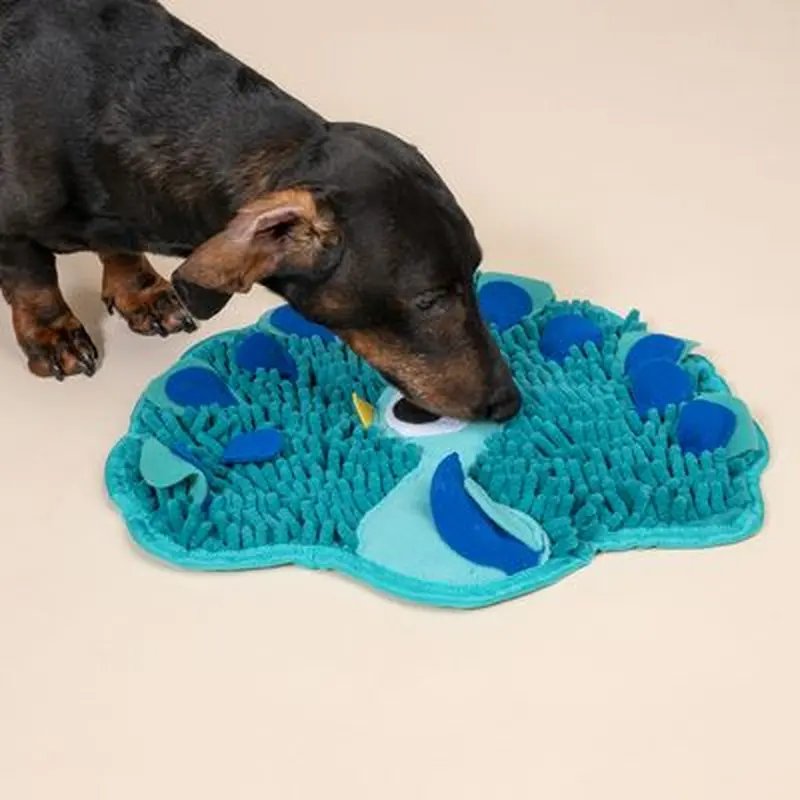 TIAKI Peacock Sniffing Mat - 36 x 31 x 1 cm (L x W x H)