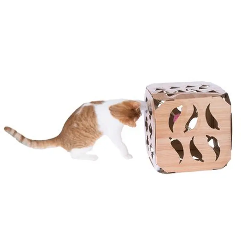 TIAKI Game Box with Ball - 26 x 26 x 26 cm (L x W x H)
